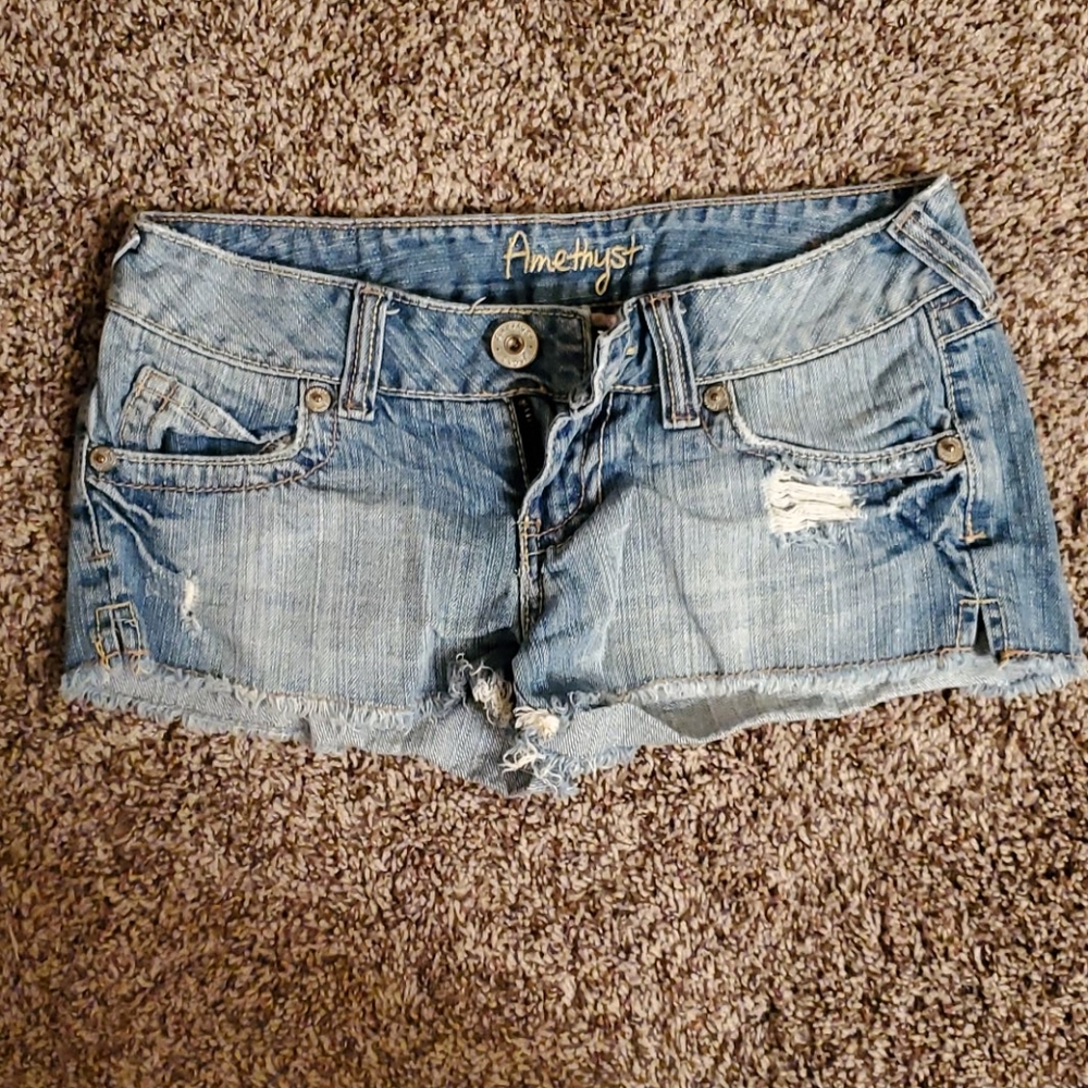 Amethyst jean shorts